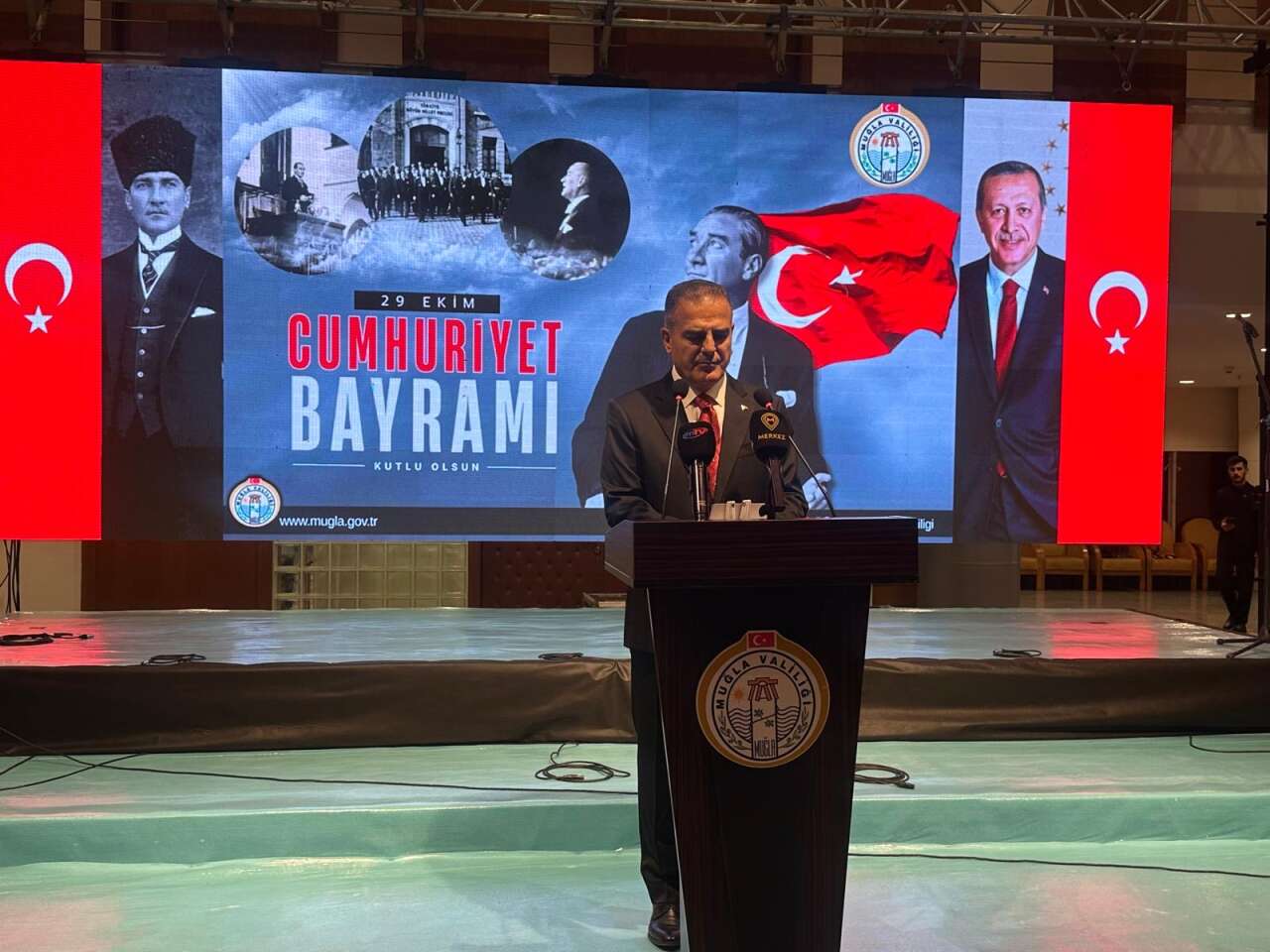 Muğla’da Cumhuriyet’in 103. Yılına Özel  Kabul Töreni: Gençlik Korosu Sahne Aldı 10