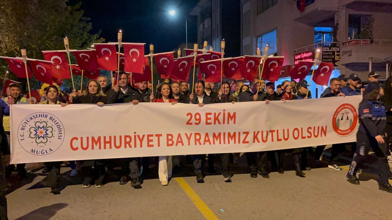 Menteşe ‘de Fener Alayı Çoşkusu 3