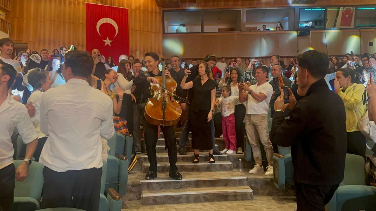Bagjan Oktyabr, Muğla’da Müzikseverlere Unutulmaz Bir Gece Yaşattı 5