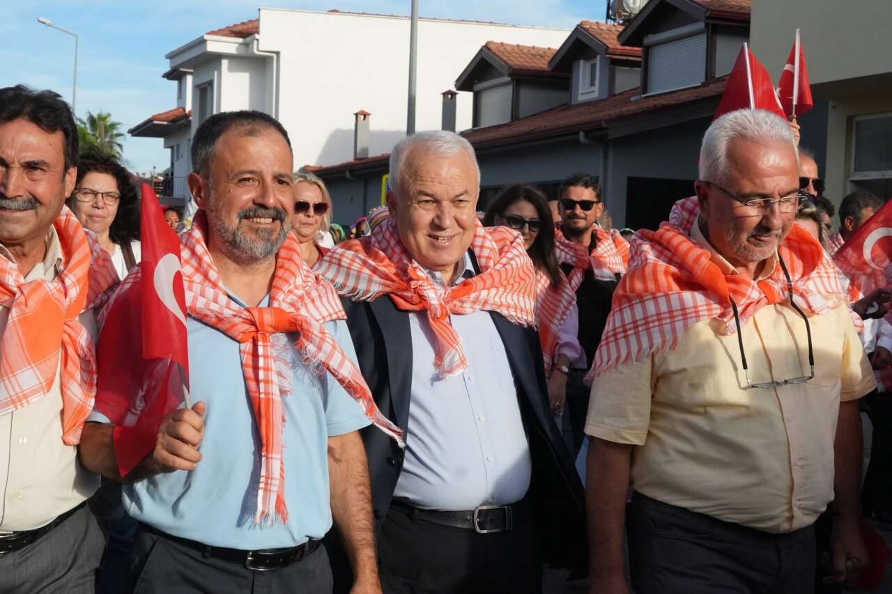 Dalyan’da Nar Festivali Kortejle Başladı 4
