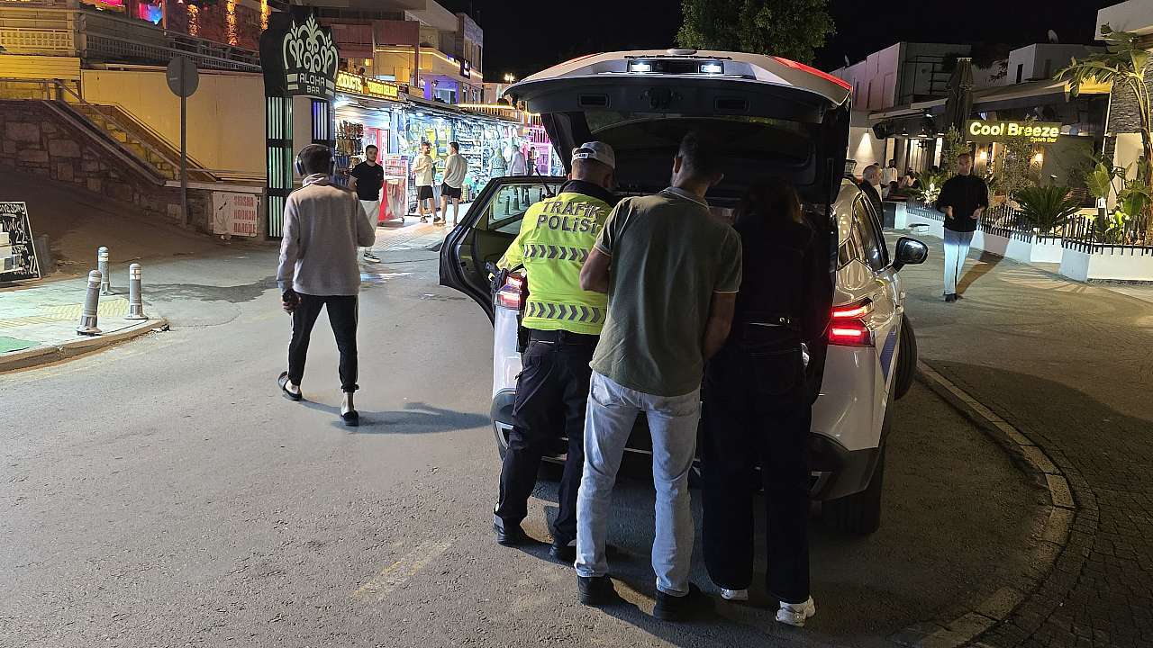Muğla’da Korsan Taşımacılık Yapan Sürücüye 102 Bin TL Ceza