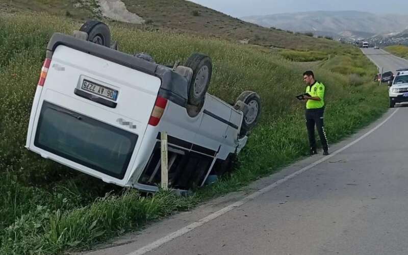 Kontrolden Çıkan Minibüs Devrildi: 55 Yaşındaki Sürücü Hayatını Kaybetti