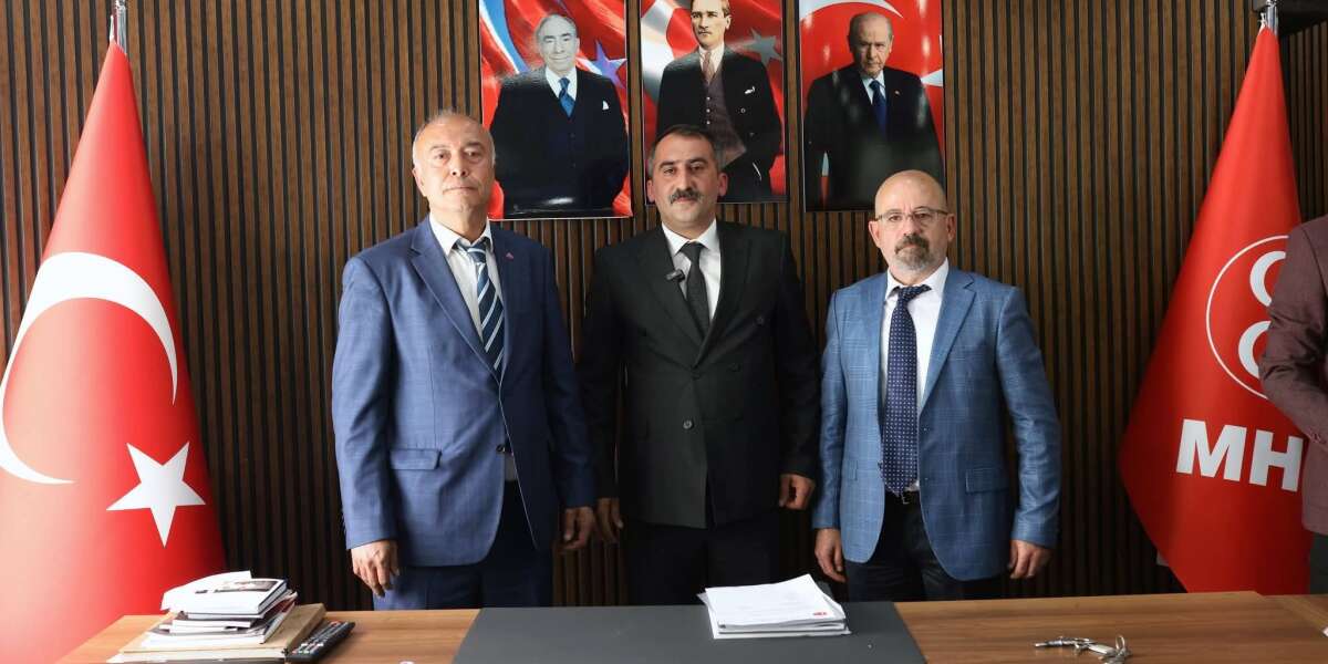 MHP Yatağan İlçe Başkanlığı’nda Devir Teslim Töreni Gerçekleştirildi