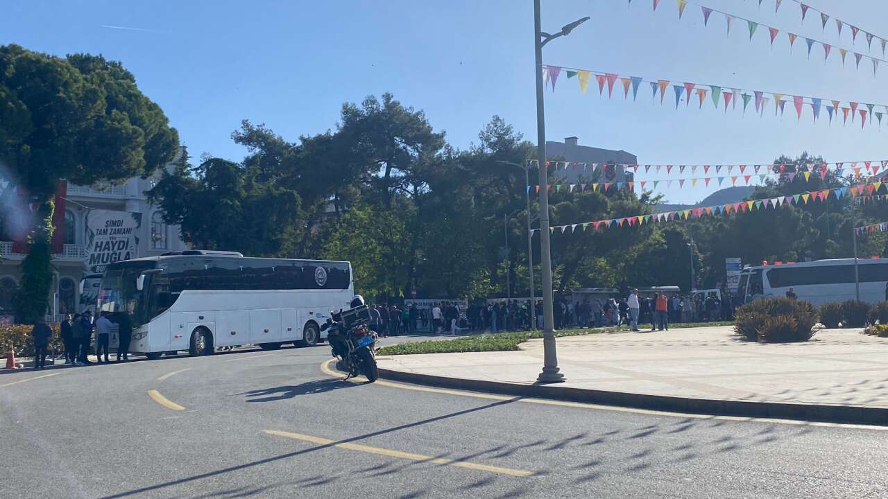 Muğlaspor Taraftarı Bursa Yolunda: 100 Otobüs Tam Kapasiteyle Hareket Etti