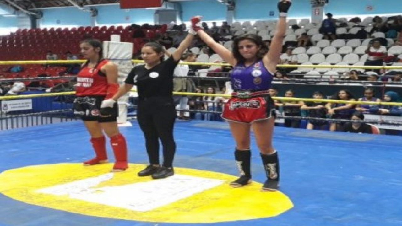 Dilan Aydın şampiyon