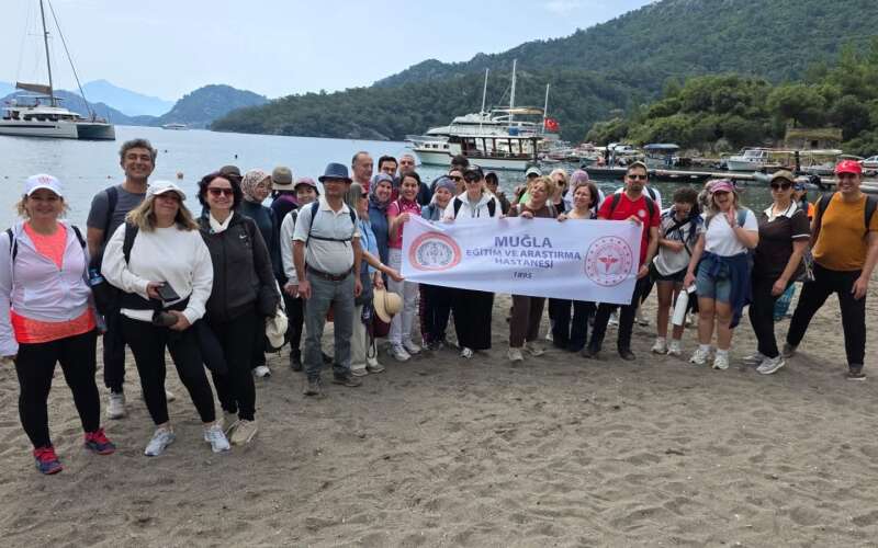 Sağlık Çalışanları Doğada Moral Depoladı: Sarsala’dan Hamam Koyu’na Yürüyüş