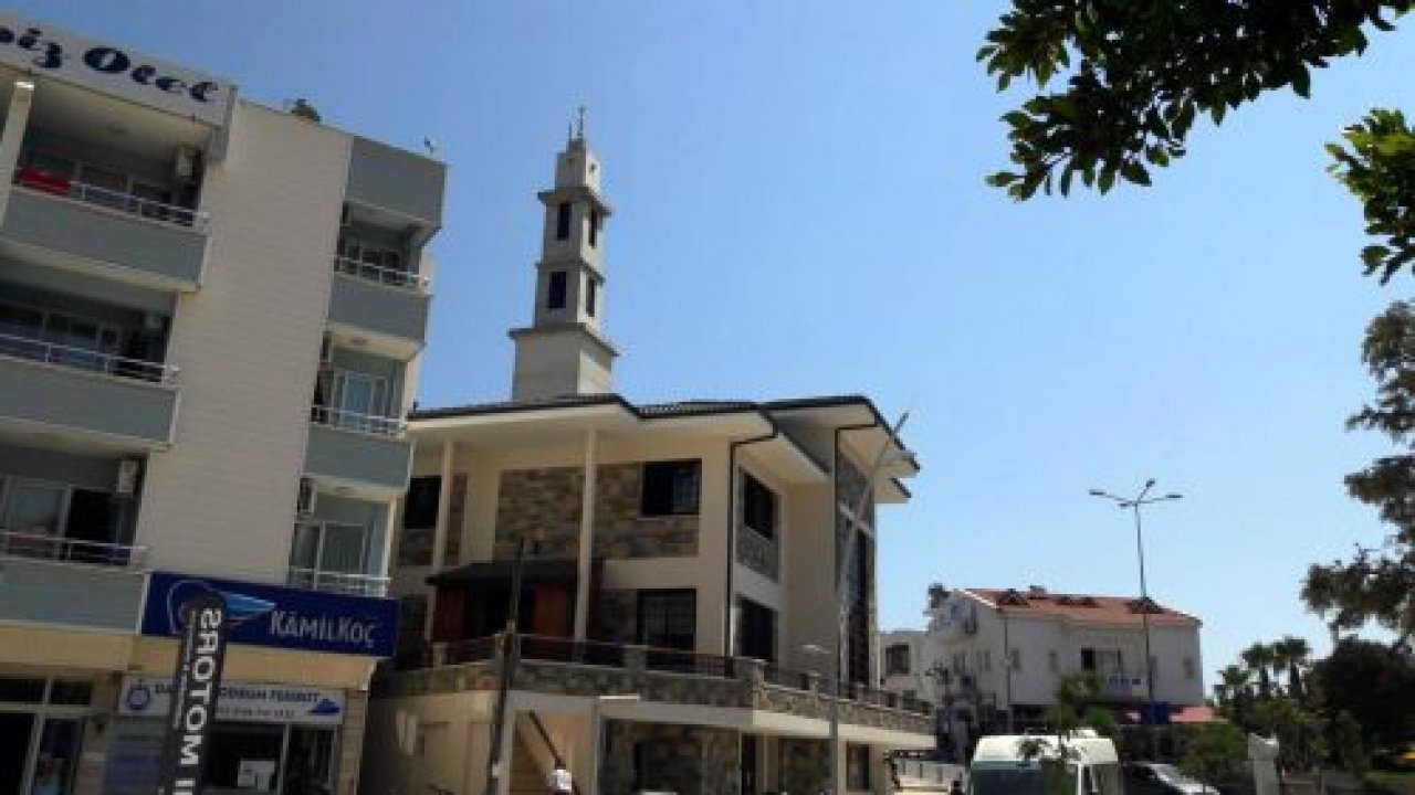 Datça'da 'kilise görünümlü cami' tartışması