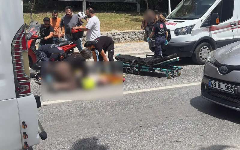 Muğla’da Yayaya Çarpmamak İsterken Kamyonete Çarptı: 3 Yaralı
