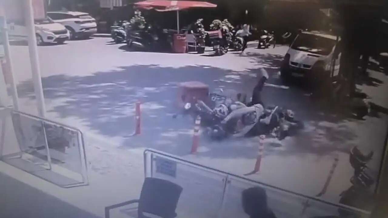 Muğla’da Motosikletler Kafa Kafaya Çarpıştı: 2 Yaralı