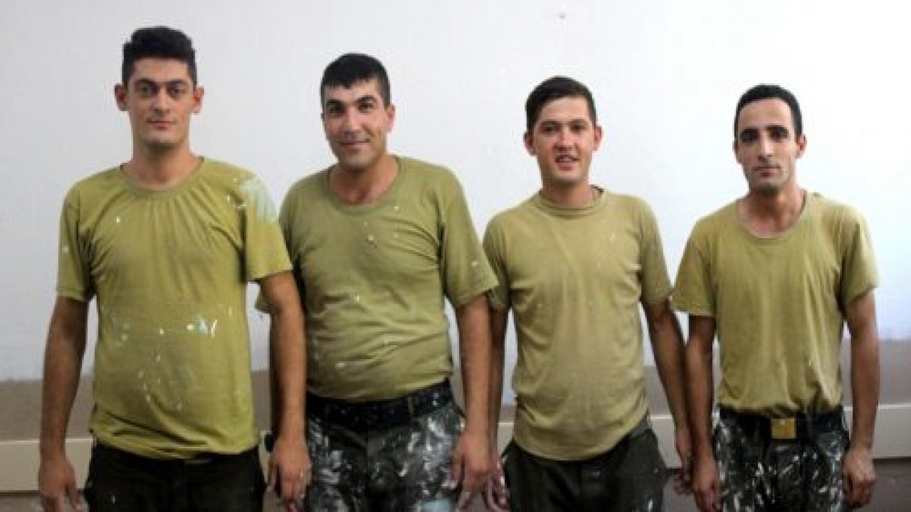 Muğla'da Mehmetçik okul boyadı