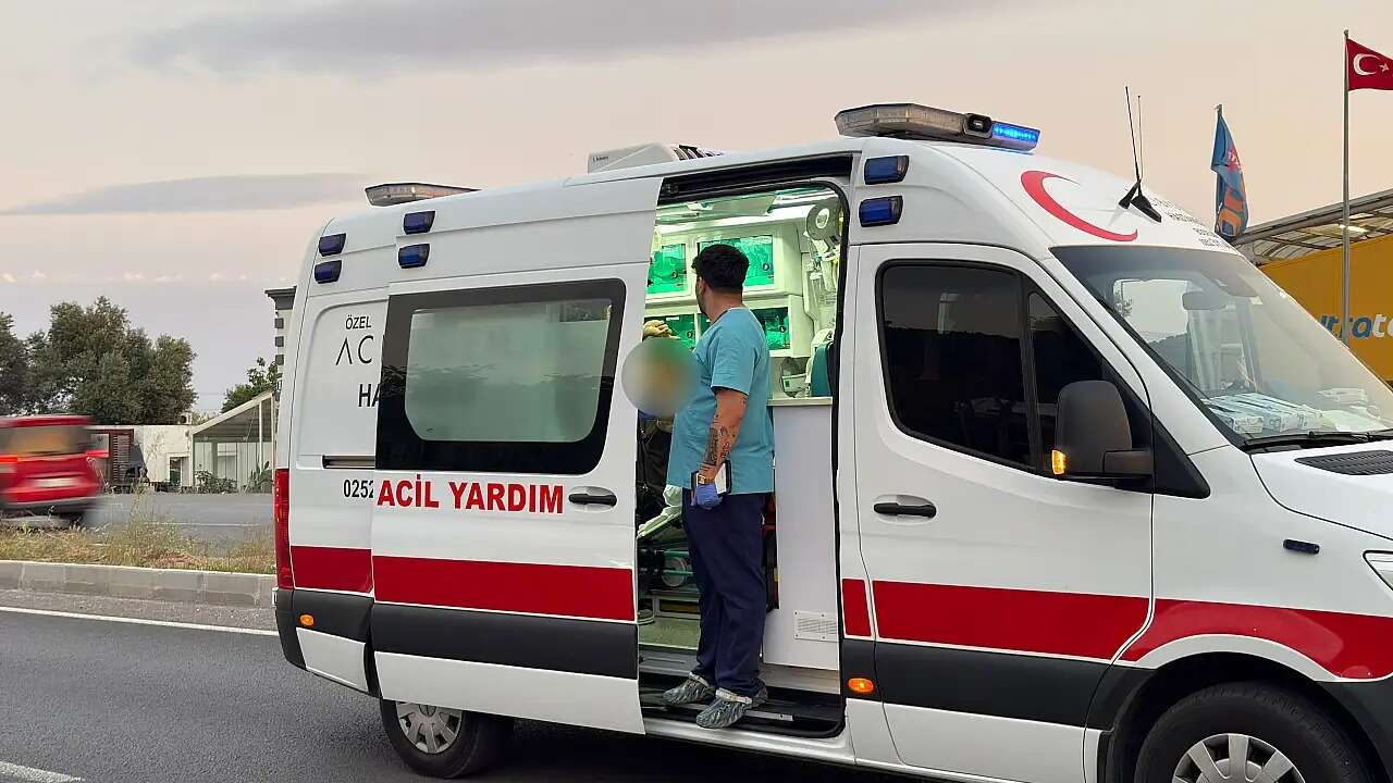 Muğla’da Otomobil ile Motosiklet Çarpıştı: 2 Yaralı