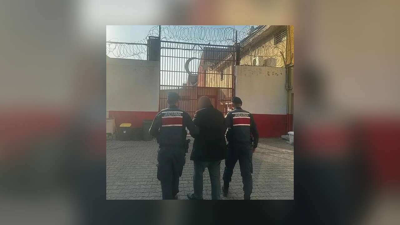 Oğlu Tarafından *ldürülen Anne Cinayetinde K*nlı Mont Detayı Ortaya Çıktı
