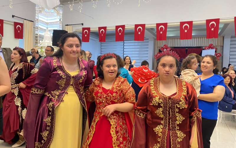 Menteşe’de Engelsiz Asker Kınasında Duygu ve Coşku Bir Arada