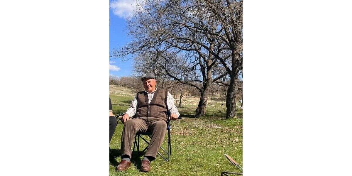 Hayvanlarını Otlatırken Yıldırım Çarpan Adam Hayatını Kaybetti