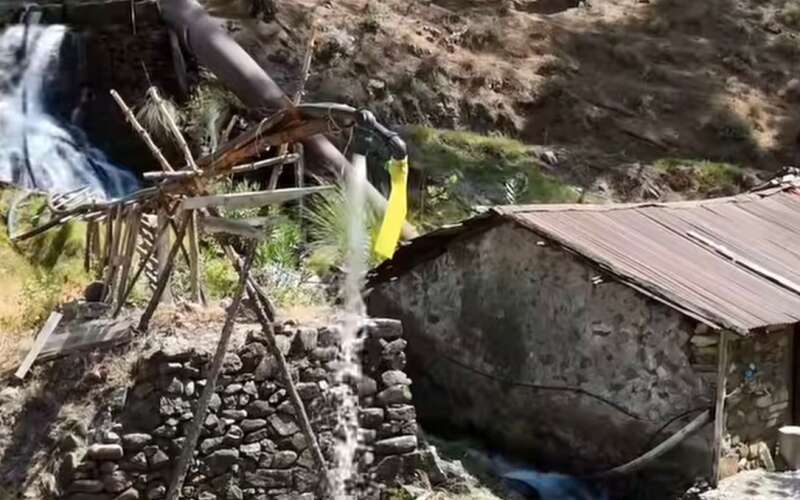 Köyceğiz’de Yüzyıllardır Ayakta Olan Su Değirmeni Hâlâ Faaliyetini Sürdürüyor