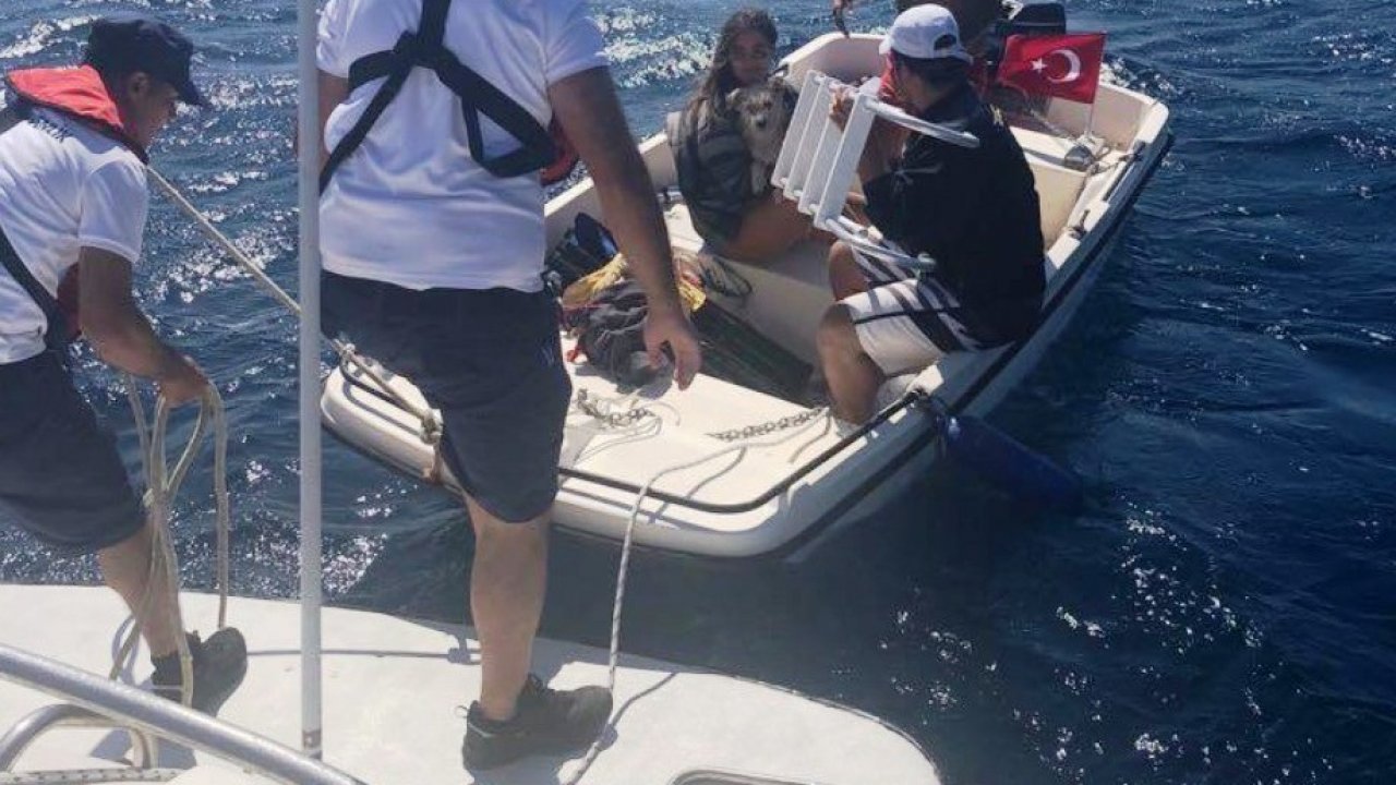 Denizde rüzgara kapılan 3 kişiyi Sahil Güvenlik kurtardı