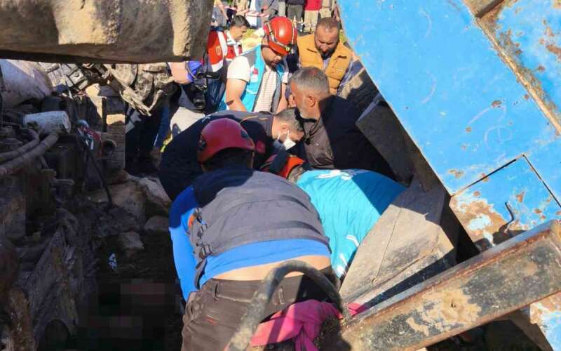 Traktör Kazası: Aynı Aileden 2 Kişi Hayatını Kaybetti