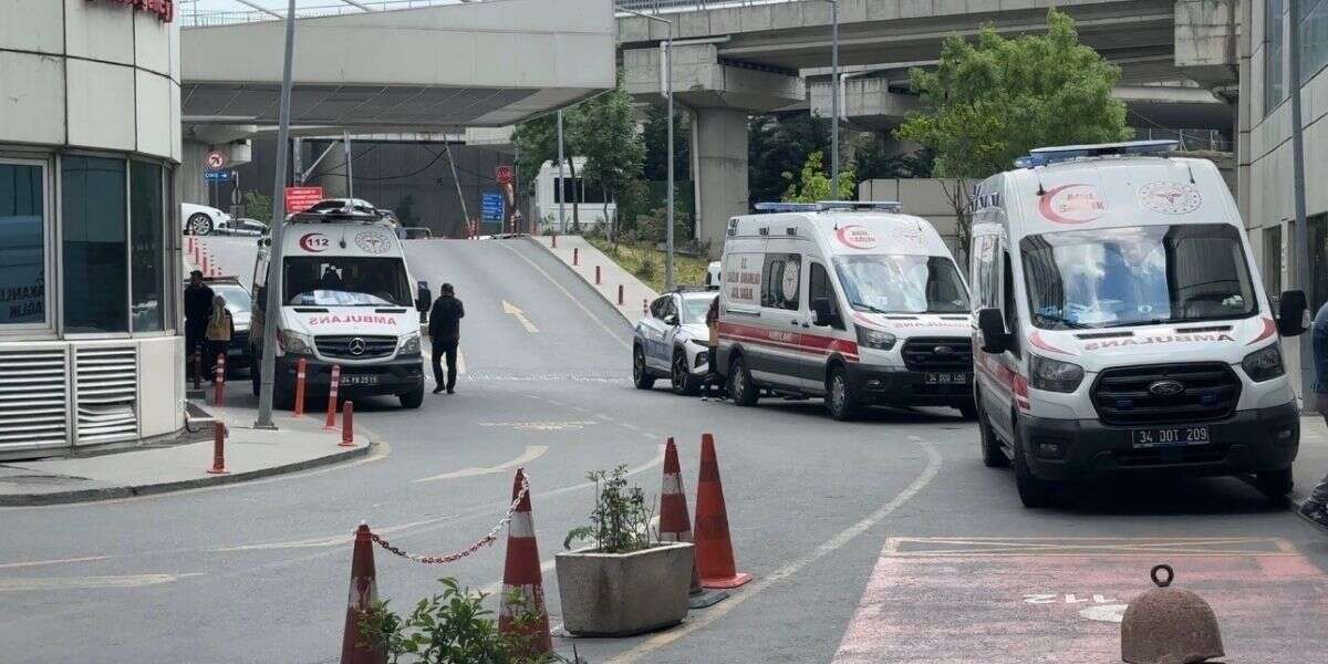 B*çaklandı, Hastaneye Kaldırıldı: 10’uncu Kattan Düşerek Can Verdi