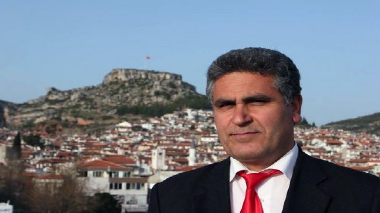 Türkücü emekli imam FETÖ’den tutuklandı