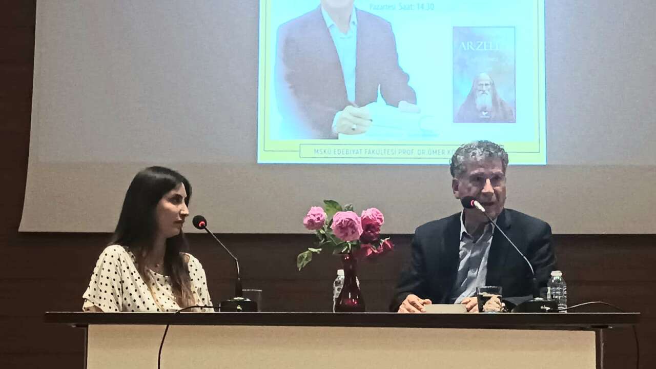 Üniversitede, Yazar-Okur Buluşması Gerçekleşti