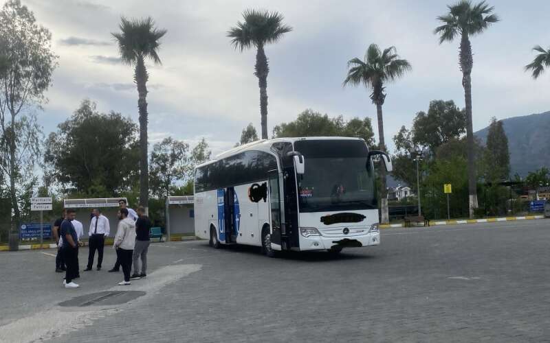 Köyceğiz’de Şehirlerarası Otobüste Kriz: Alkollü Yolcu Otobüste Sigara Yaktı