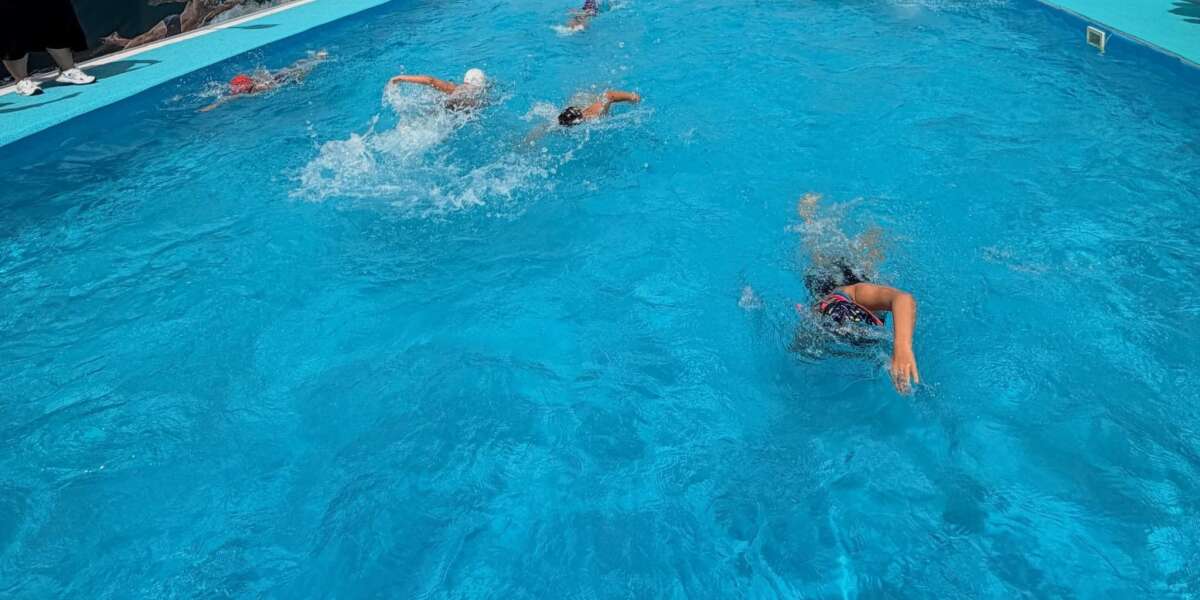 Marmaris’te Kapatılan Yüzme Havuzunun Yerine Portatif Havuz Hizmete Açıldı