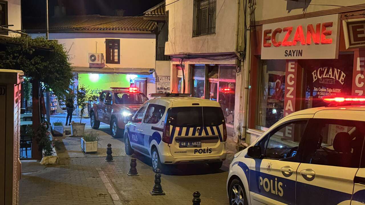 Menteşe’de Müstakil Evde Patlama: 3 Genç Yaralandı