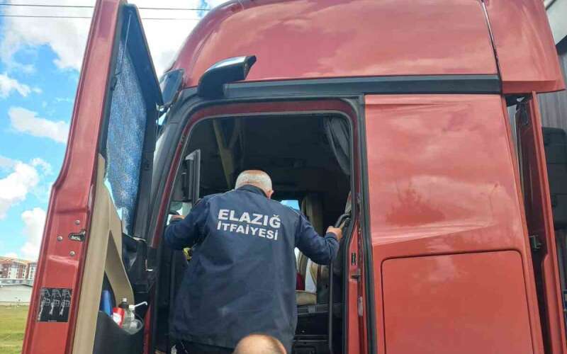 Tır Şoförü Kabinde Hayatını Kaybetmiş Halde Bulundu