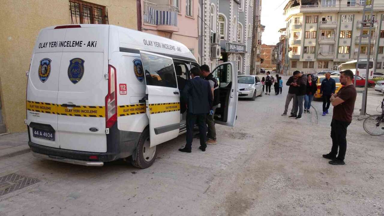 61 Yaşındaki Adam Evinde Ölü Bulundu