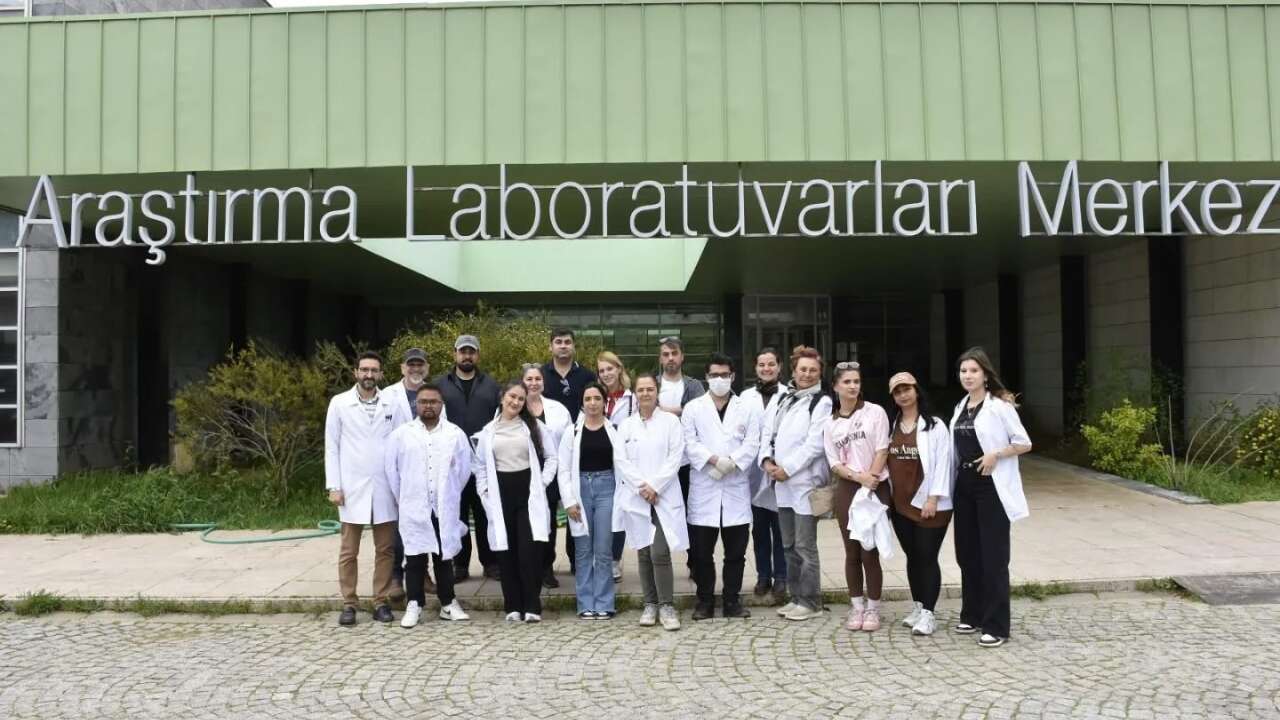 Tıbbi Aromatik Bitkiler Öğrencileri İleri Analiz Tekniklerini İnceledi