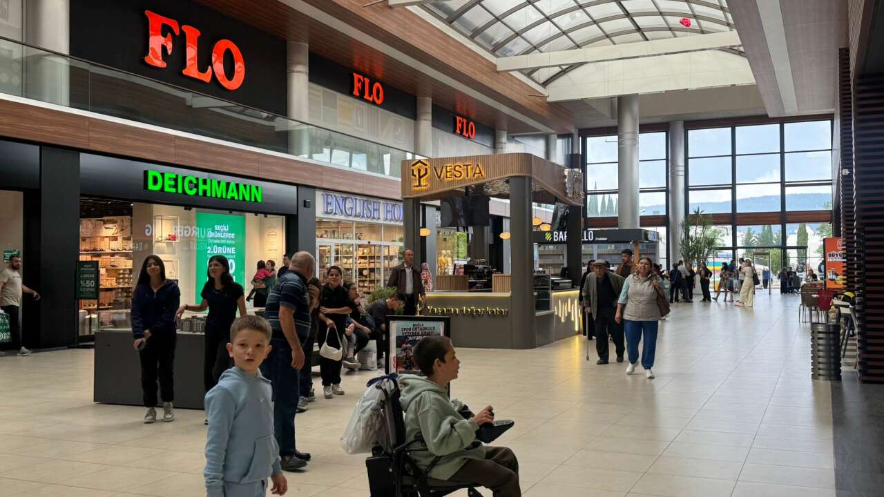 Kurban Bayramı Öncesi Menteşe'de Alışveriş Hareketliliği: AVM’lerde Yoğunluk