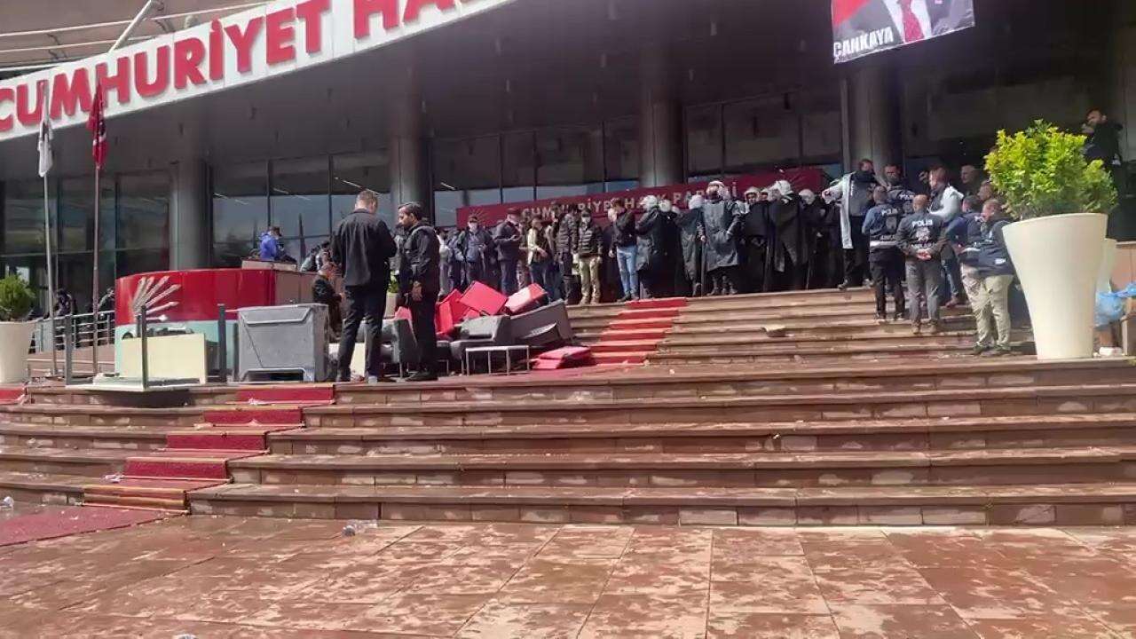 CHP Genel Merkezi'nde Neler Yaşandı