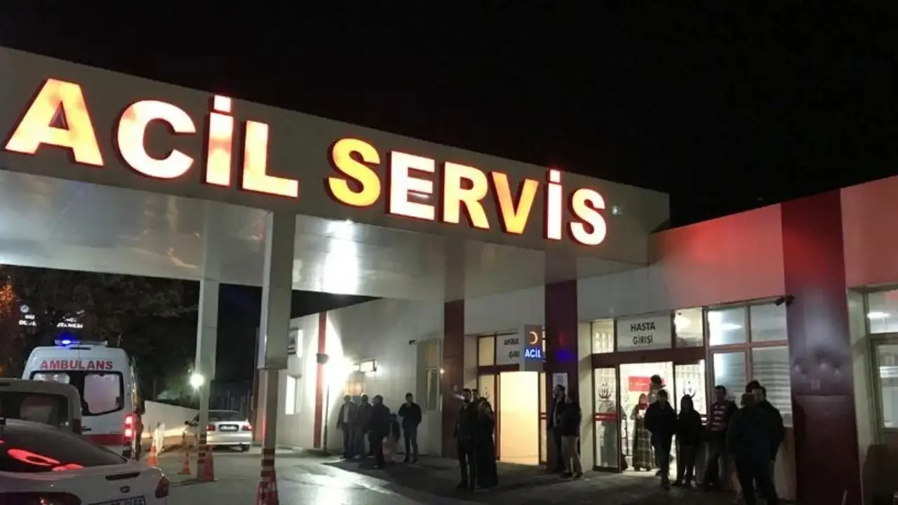 İki Otomobil Kafa Kafaya Çarpıştı: Karı Koca Öldü, 4 Yaşındaki Çocukları Yaralandı