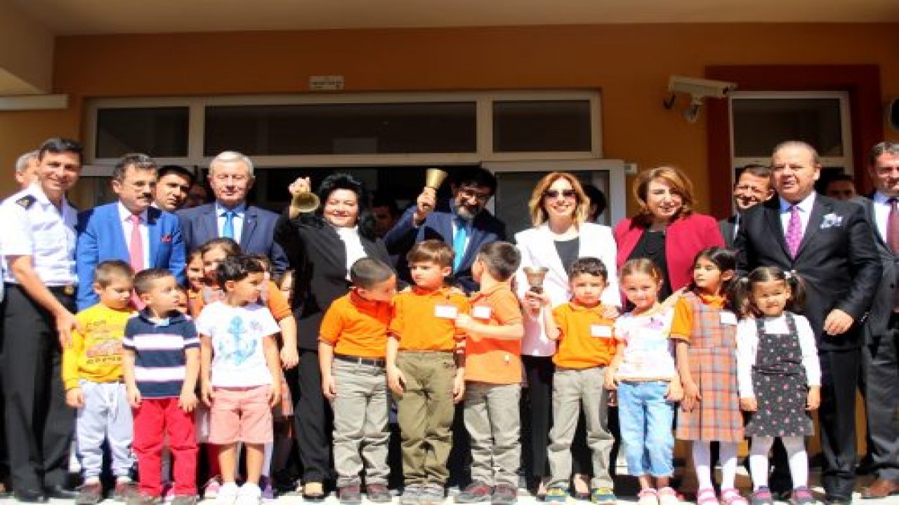 152 bin 674 öğrenci ders başı yaptı