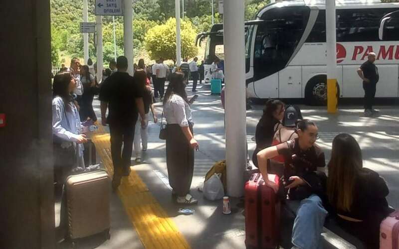 Menteşe Otogarı’nda Bayram Yoğunluğu: Seferlerde Yer Kalmadı