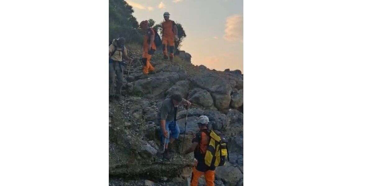 Karya Yolu’nda Mahsur Kalan 2 Kişi 3 Saatlik Çalışmayla Kurtarıldı
