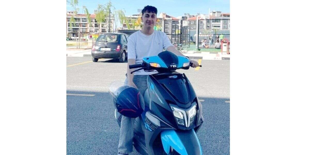 15 Yaşındaki Ehliyetsiz Motosiklet Sürücüsü Kazada Hayatını Kaybetti