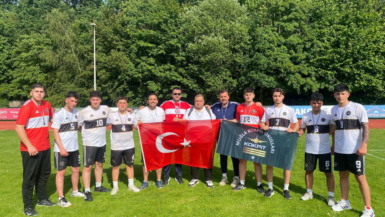 Kokpit Mesleki ve Teknik Anadolu Lisesi Belçika’dan Çifte Başarıyla Döndü