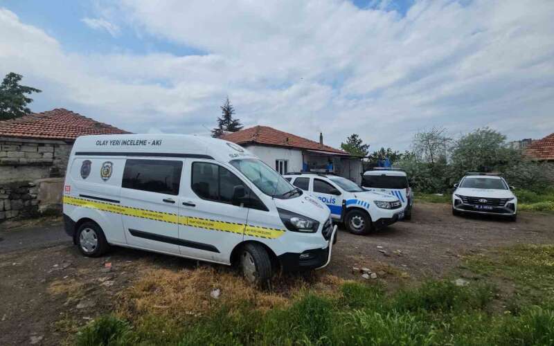 52 Yaşındaki Erdoğan Ç. Evinde Ölü Bulundu