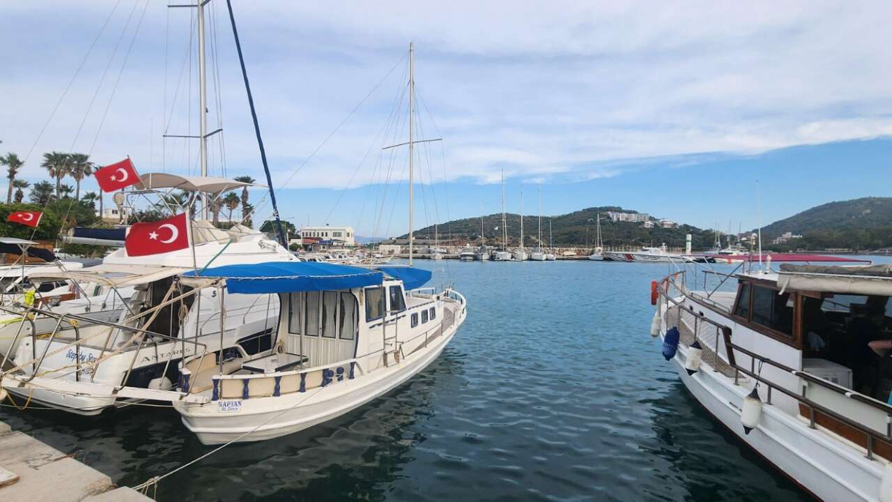 Lüks Yatların Tercihi Datça Koyları Oldu: Turizm Cennetlerinde Tekne Turlarında Bayram Hareketliliği
