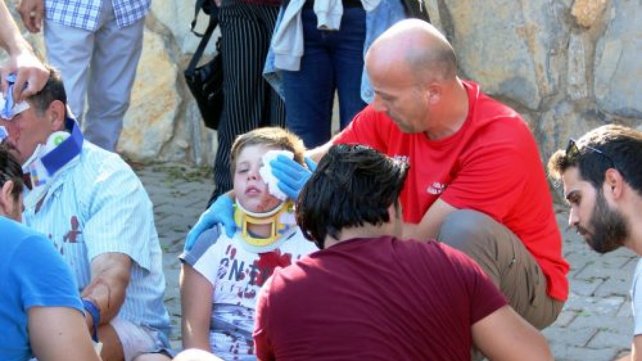 Minik çocuğu kanlar içinde görenler şok oldu