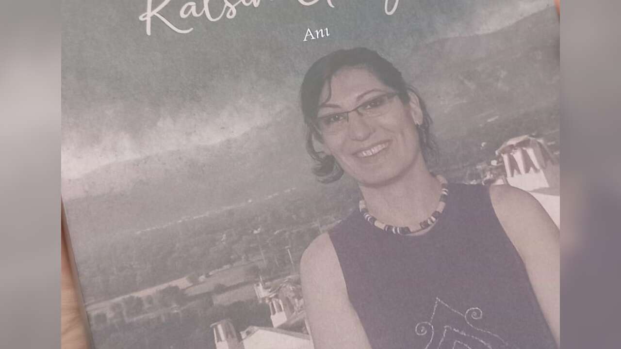 Rengin Över’in İlk Kitabı “Benden Bir Şey Kalsın Geriye” Okuyucuyla Buluştu