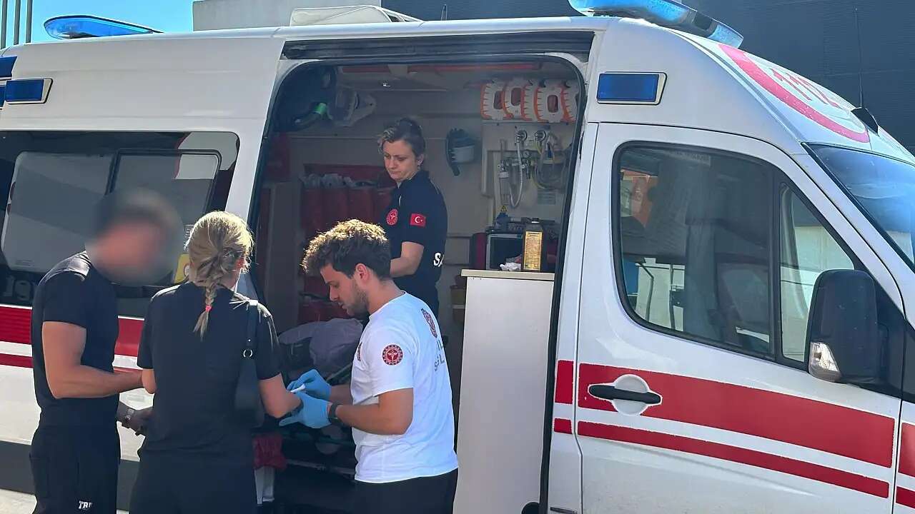 Muğla'da Motosikletin Çarptığı Yaya Yaralandı: Kaza Anı Korkuttu
