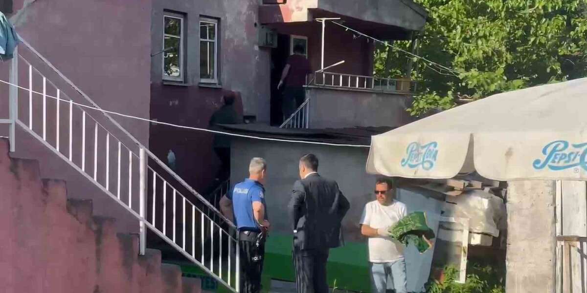 Emniyet Mensubu Evinde Ölü Bulundu
