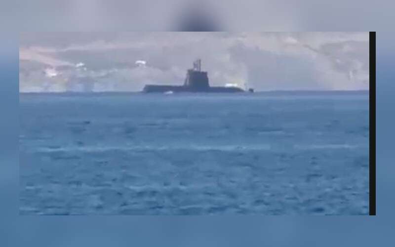 Bodrum Açıklarında Dikkat Çeken Görüntü: Türk Denizaltısını Gören Yunan Botu Rotasını Değiştirdi
