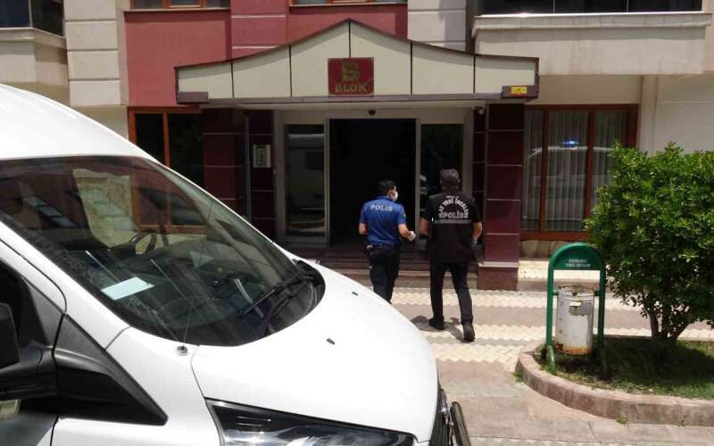 Yalnız Yaşayan Ünal E. Evinde Ölü Bulundu