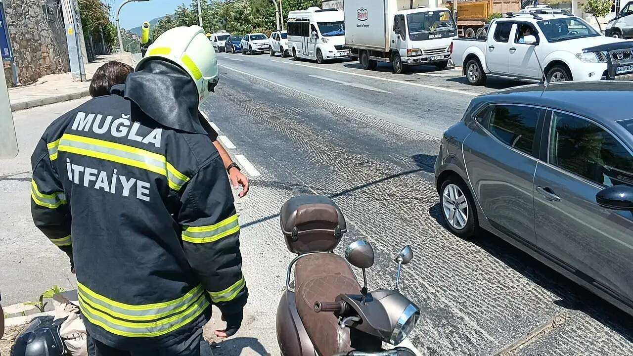 Muğla'da Seyir Halindeki Motosiklet Alev Aldı