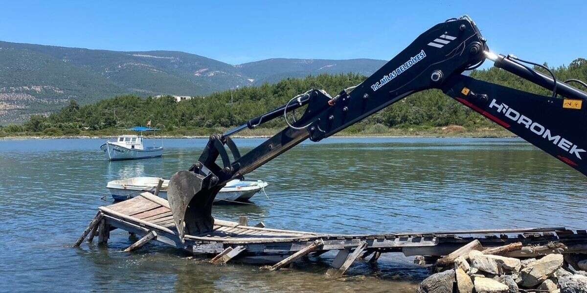 Milas’ta Kaçak İskeleler Yıkıldı: Kazıklı Mahallesi’nde Kapsamlı Çalışma