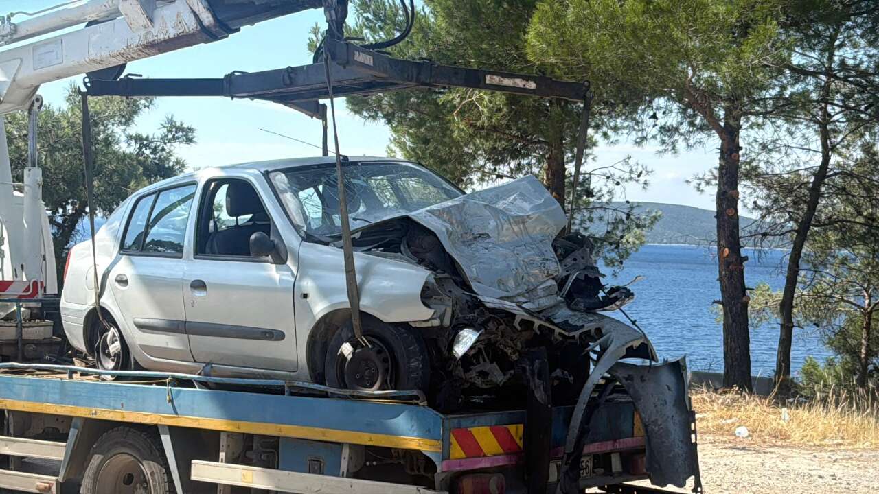 Muğla'da Virajda Kontrolünü Kaybetti, Karşı Şeride Daldı: 7 Yaralı