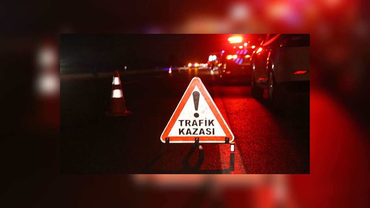 İki Otomobil Çarpıştı: 4 Ölü, 2 Yaralı Var